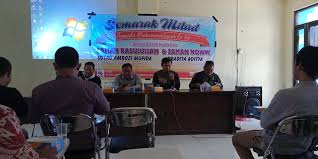 Nasab dari rasul umat islam ini adalah muhammad bin abdullah bin abdul muthalib (namanya syaibatul hamd) bin hisyam bin abdi manaf (namanya al mughirah) bin qushayyi (namanya zaid) bin kilab berbagai keistimewaan melingkupi beliau bahkan sebelum risalah kenabian turun kepadanya. Muhammad Seorang Wirausaha Dan Enterpreneurship Muhammadiyah Lamongan