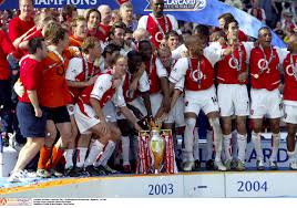 آرسنال و آغاز مذاکرات برای جذب هافبک رئال مادرید. 2003 04 Season Review Invincible Arsenal