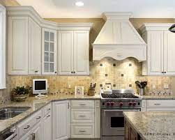 St Cecilia Granite With White Cabinets Traditional Kitchen Design Traditional Kitchen Kitchen Backsplash Designs