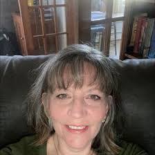 Leslie Loesch's Instagram, Twitter & Facebook