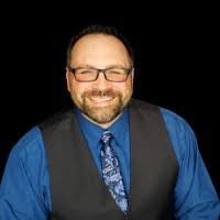 Shelley Mosher's Instagram, Twitter & Facebook