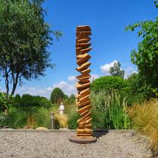 Aiko Skulpturen Holzskulptur Geometrische Skulptur