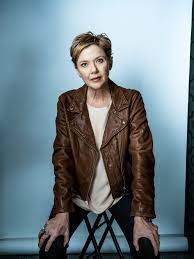 Annette Bening On Asking And Answering Tough Questions Published 2017 Actresses With Black Hair Annette Bening Actresses