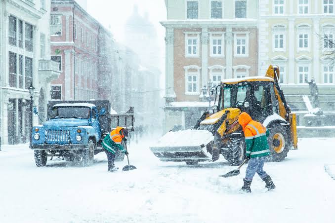 How Crews Stay Organized During Back-to-Back Storms | DMC SNOW