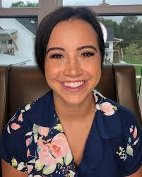 Lisa Heeter's Instagram, Twitter & Facebook