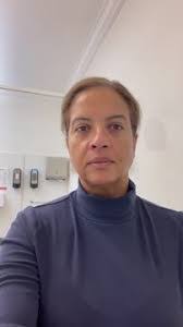 Amy Wachter's Instagram, Twitter & Facebook