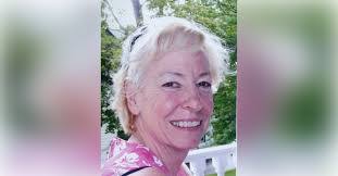 Sally Dean's Instagram, Twitter & Facebook