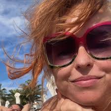 What is better? Traveling with a suitcase or backpack?