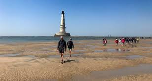Partez à la découverte des environs du camping : Croisieres La Sirene Phare De Cordouan Visite Du Phare De Cordouan Depart De Royan Charente Maritime