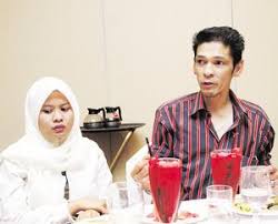 Legenda pop negara, datuk jamal abdillah dan isteri datin zai izzati dikurniakan cahaya mata keempat di sebuah hospital swasta di ipoh hari ini. Isteriinspirasi Isteri Pertama Jamal Abdillah