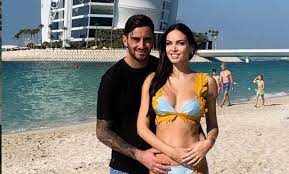 Michela quattrociocche attends the prada store opening in florence on january 8, 2014 in florence, italy. Michela Quattrociocche E Alberto Aquilani Si Sono Detti Addio Twikie It Il Magazine Piu Buono Del Web