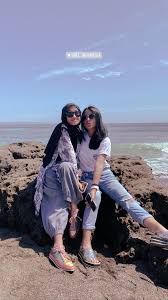 Munculnya foto kartun di medsos maka kita para pemakai sosmed lebih cukup sampai disini informasi mengenai gambar anime 2 sahabat perempuan berhijab yang bisa kamu simak pada postingan kali ini. 7 Ide Sahabat Berdua Foto Teman Sahabat Fotografi Teman