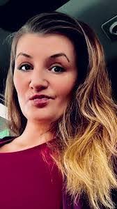 Danielle Woolford's Instagram, Twitter & Facebook