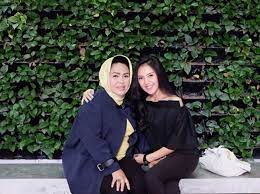 See what hashim abdullah (hashalkhatim) has discovered on pinterest, the world's biggest collection of ideas. 5 Anak Cewek Penyanyi Lawas Yang Punya Paras Jelita Cocok Jadi Seleb Semua Halaman Cewekbanget