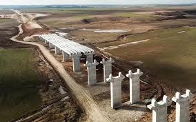 Este adevărat că au existat unele modificări de traseu, dar asta nu oprește. Video Drumul Expres Dx12 Craiova PiteÈ™ti Cum AratÄƒ Acum Tronsonul Unde LucreazÄƒ Romanii De La Umb È™i Care Ar Putea Fi Gata In Acest An Hotnews Mobile