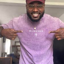 Anyone know a GOOD barber in the area? I need a cut! 💈