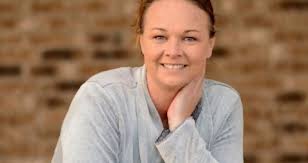 Danette Potter's Instagram, Twitter & Facebook