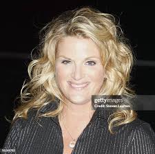 1.628 foto e immagini ad alta risoluzione di Garth Trisha