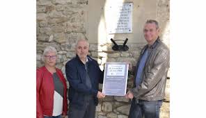 Chaque semaine, puremedias.com vous propose de découvrir un aperçu des grilles de programmes des chaînes françaises, qui seront valables dans trois semaines. Valreas Taulignan Tragedie Du 12 Juin 1944 Une Ceremonie D Ampleur Pour Le 75e Anniversaire