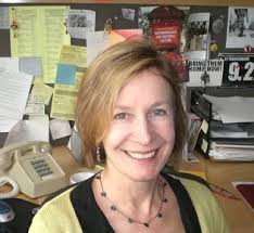 Homefront: A Military City and the American Twentieth Century: Lutz,  Catherine A.: 9780807055090: Amazon.com: Books