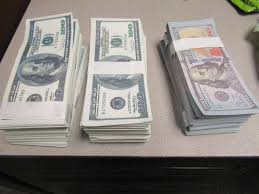 How to detect counterfeit us money feel the texture of the bill. 6 667 Counterfeit Coins 1 589 Counterfeit 100 Bills Stopped By Cbp In Chicago U S Customs And Border Protection