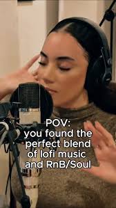 It's Friday, and we celebrate two amazing London artists and their  outstanding records released in 2025 🦊 @littlesimz