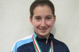 Due ori a Lecco per Sara Messner che pensa agli italiani di nuoto