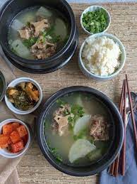 Oxtail Soup Kkori Gomtang Korean Soup Recipe Hip Foodie Mom Oxtail Soup Korean Oxtail Soup Korean Soup Recipes