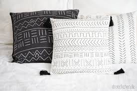 Check spelling or type a new query. Boho Kissen Selbst Gestalten Einfach Und Gunstig Stoff Bemalen Blog Dreieckchen