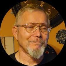 Darwin Leal's Instagram, Twitter & Facebook