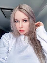 Elle Phelps in people