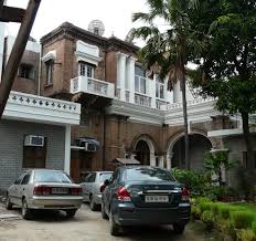 A Few Old Bungalows in the Civil Lines ...