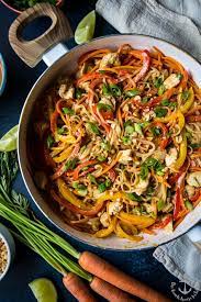 Chicken Noodle Stir Fry With Spicy Thai Peanut Sauce Noodles Stirfry Peanutsauce Chicken The B Chicken Stir Fry With Noodles Main Dish Recipes Spicy Thai