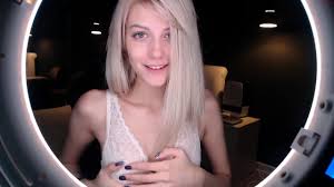 Free Mobile Porn - Blonde Teen Babe Drinking Wine And Stripping Chat On  Webcam - 6058982 - IcePorn.com