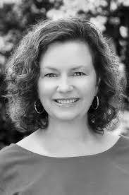 Jennifer Vine's Instagram, Twitter & Facebook