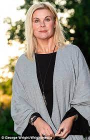 His birthday, what he did before fame, his family life, fun trivia facts, popularity rankings, and more. Stephen Hendry S Livid Ex Wife Accuses Him Of Cheating On Her With A Silly Girl Half His Age Daily Mail Online