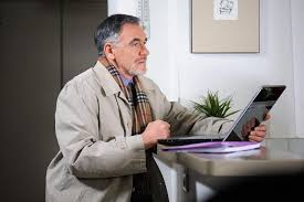 Les forces de police font ici équipe avec la juge d'instruction alice nevers pour résoudre leurs enquêtes. Alice Nevers Le Juge Est Une Femme Bild Jean Dell 56 Von 97 Filmstarts De