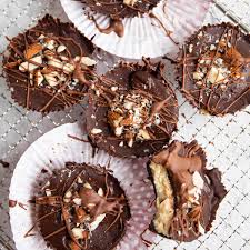 Heute gibt's mal einen glutenfreien salz und mandelmus dazugeben und vermischen. Low Carb Mandelmus Schoko Cups Rezepte Simply Keto