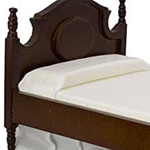 Today, i am going to show you how i make my beds with a relatively easy tutorial. Amazon Com Inusitus Miniature Dollhouse Bed Dolls House Furniture Queen Bed 1 12 Scale Medium White Fabric Toys Games