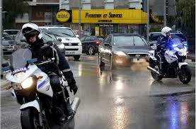 Résultat de recherche d'images pour "bouteflika     quitte grenoble"