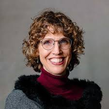 Heather Peterson's Instagram, Twitter & Facebook