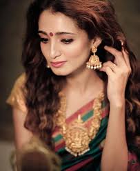 Angel Thomas's Instagram, Twitter & Facebook