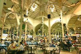 It has a high ceiling and eight radial passageways that are separated by air wells. Inside The Lau Pa Sat Hawker Center Bild Von Lau Pa Sat Singapur Tripadvisor