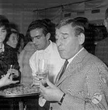 Pier luigi bersani (* 29. Renato Rascel Beve Della Birra Ad Una Serata Mondana Archivio Storico Istituto Luce