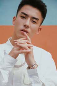 Triệu Hoa Vi: Nhan sắc lai giữa Ngô Diệc Phàm