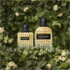 Maybe you would like to learn more about one of these? Born In Roma Yellow Dream For Her Eau De Parfum Valentino Beauty