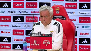 Os contactos que não terá até ao fim da época, a arbitragem no jogo da equipa B e as duas certezas no onze: o que disse Mourinho