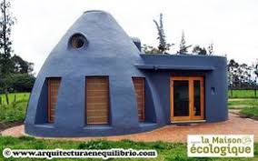 Eco Dome L Affaire Est Dans Le Sac De Terre La Maison Ecologique Maison Ecologique Maisons Naturelles Ecoconstruction