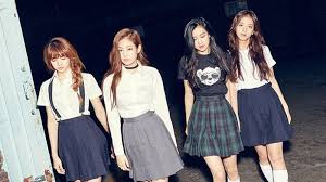 Si penyanyi meminta wanita meniup peluitnya…. Lirik Lagu Whistle Dari Blackpink Dan Maknanya Kepogaul