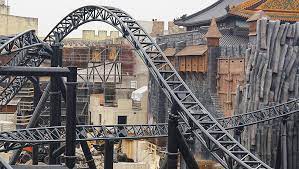 Neuartiger Zug Lasst Taron Im Phantasialand Bis Weit Unter Dem Gefrierpunkt Fahren Phantasialand Freizeitpark Achterbahn